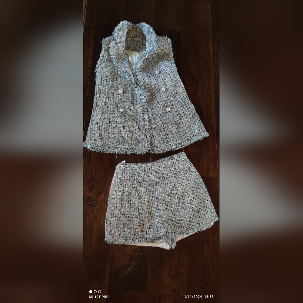 Vest and skorts set fit size S